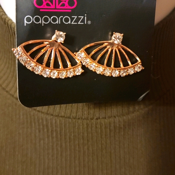 paparazzi Jewelry - Paparazzi earings. NWT